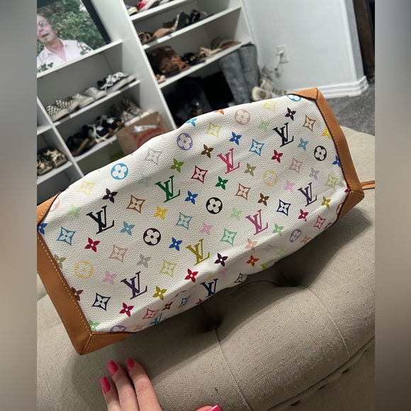 Louis Vuitton Ursula Murakami Monogram - Picture 8 of 17